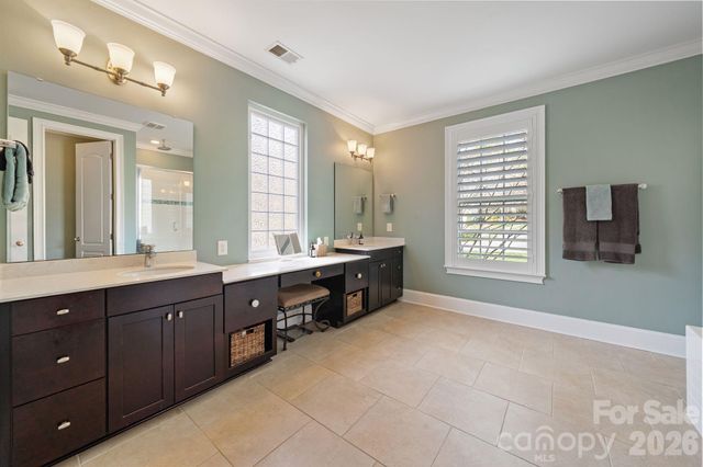 2404 Island Lake Drive, Charlotte, NC 28214