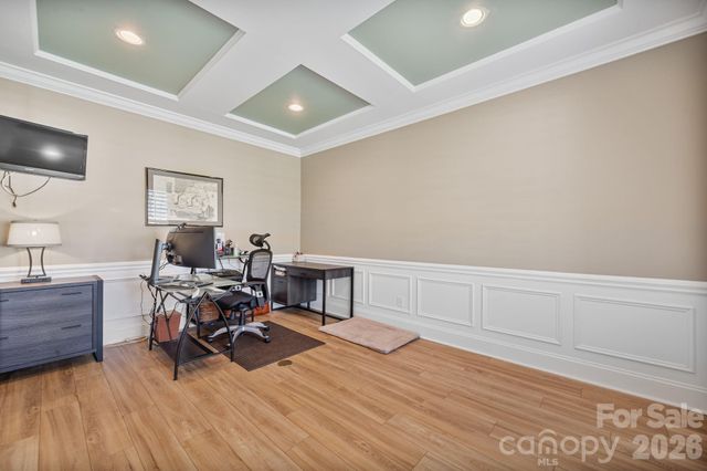 2404 Island Lake Drive, Charlotte, NC 28214