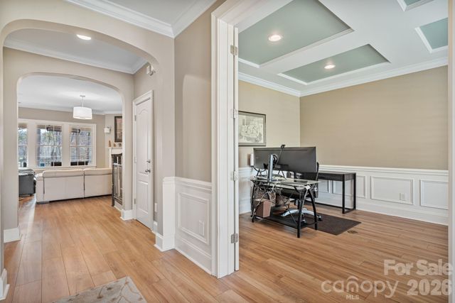 2404 Island Lake Drive, Charlotte, NC 28214