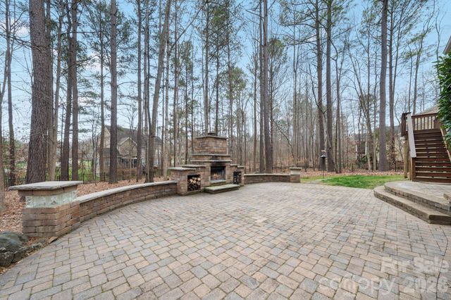 2404 Island Lake Drive, Charlotte, NC 28214