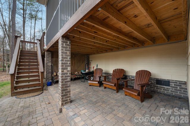 2404 Island Lake Drive, Charlotte, NC 28214