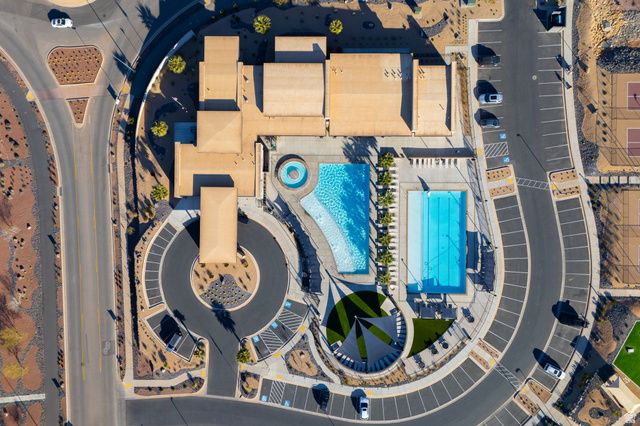 3302 E ELKHORN LN, Washington, UT 84780