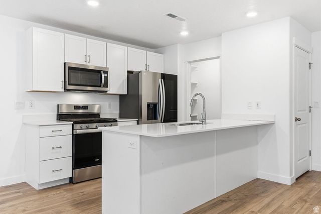 3302 E ELKHORN LN, Washington, UT 84780