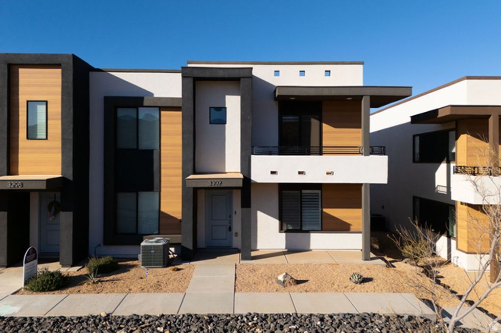 3302 E ELKHORN LN, Washington, UT 84780