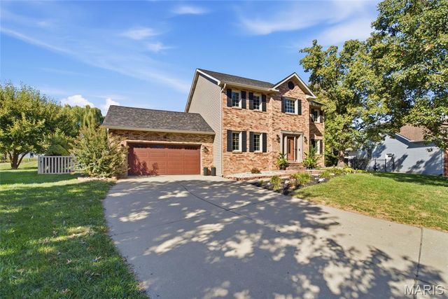 38 Ernst Drive, Glen Carbon, IL 62034