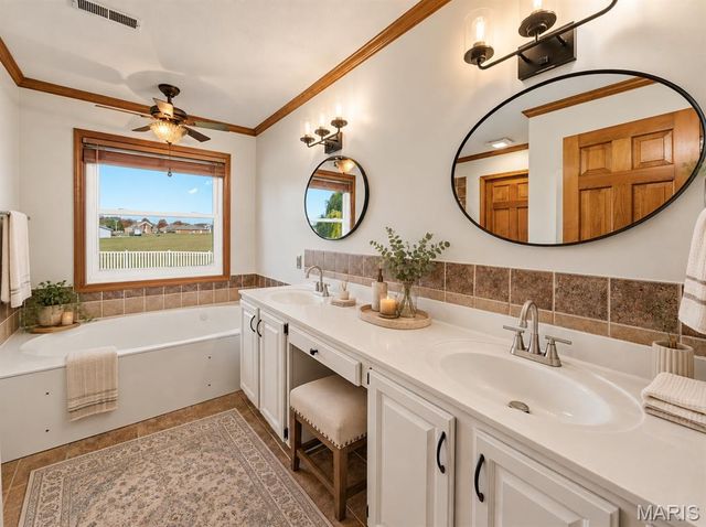 38 Ernst Drive, Glen Carbon, IL 62034