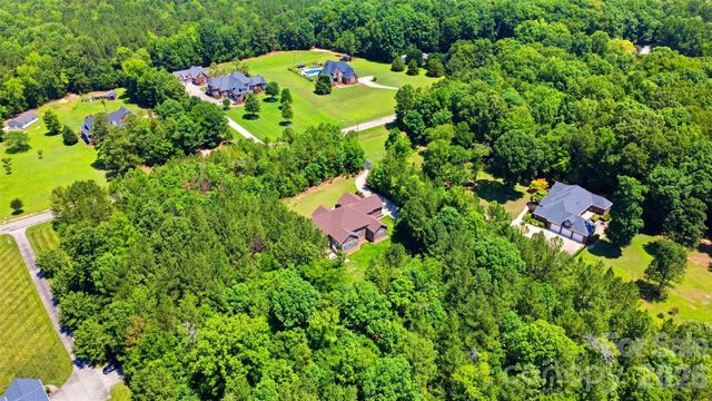 2006 Eagle Point Estate, Lancaster, SC 29720