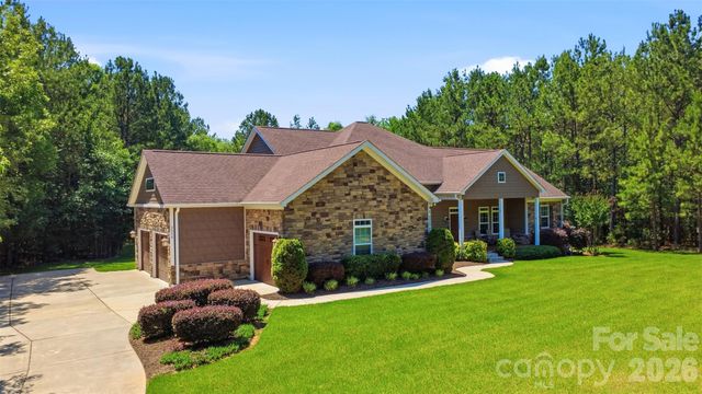 2006 Eagle Point Estate, Lancaster, SC 29720
