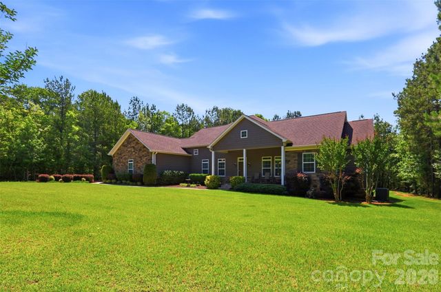 2006 Eagle Point Estate, Lancaster, SC 29720