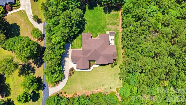 2006 Eagle Point Estate, Lancaster, SC 29720
