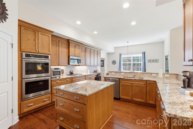 2006 Eagle Point Estate, Lancaster, SC 29720
