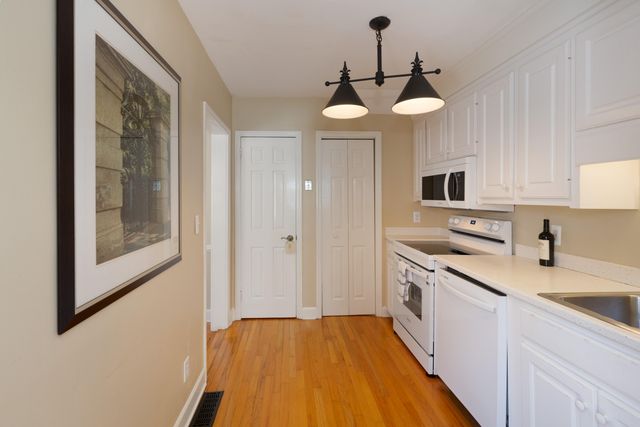 37 Ashley Avenue, Charleston, SC 29401