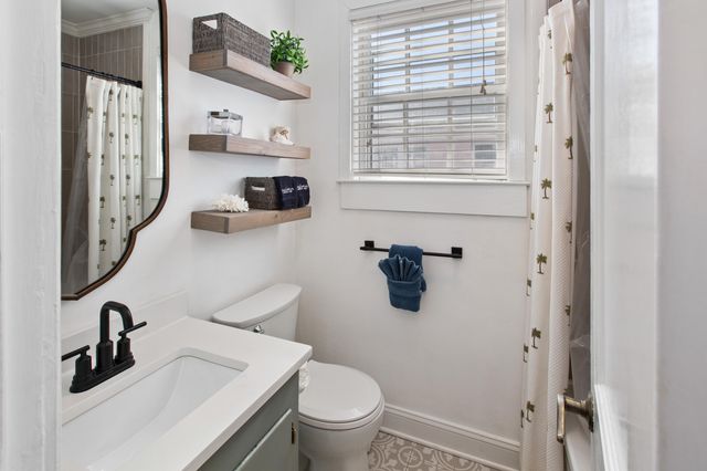 37 Ashley Avenue, Charleston, SC 29401