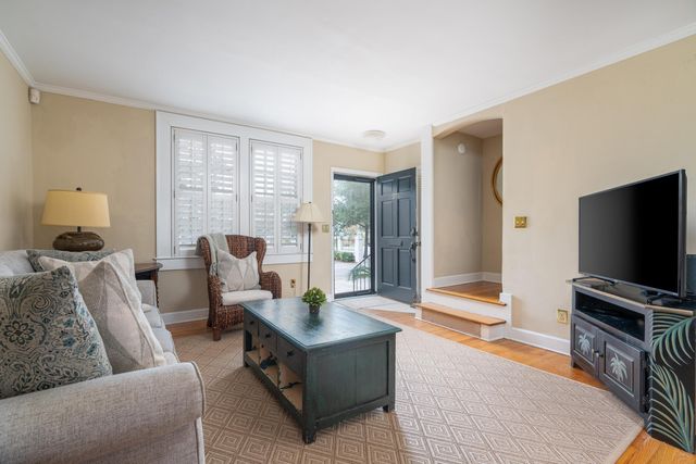 37 Ashley Avenue, Charleston, SC 29401