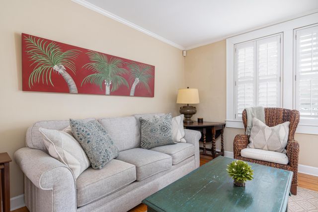 37 Ashley Avenue, Charleston, SC 29401