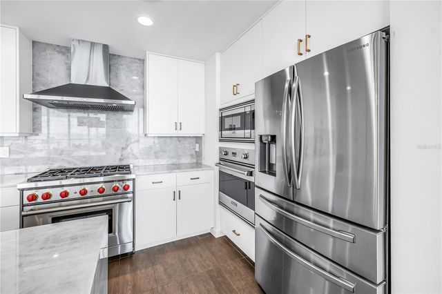 176 4TH AVENUE NE 1101, St Petersburg, FL 33701