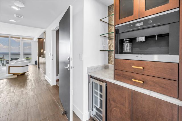 176 4TH AVENUE NE 1101, St Petersburg, FL 33701