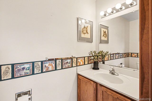 8806 Bergin Road, Hartland Township, MI 48843