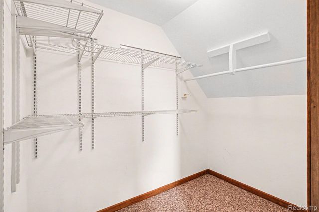 8806 Bergin Road, Hartland Township, MI 48843