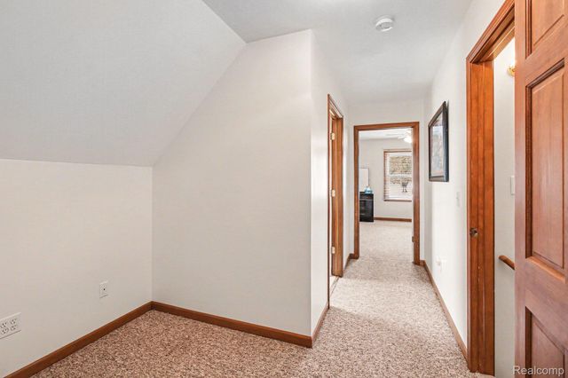 8806 Bergin Road, Hartland Township, MI 48843