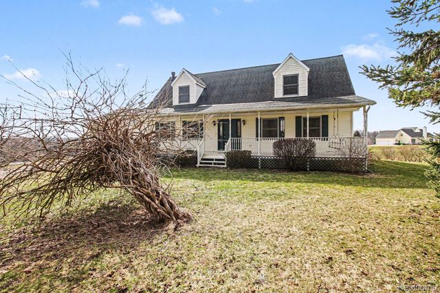 8806 Bergin Road, Hartland Township, MI 48843