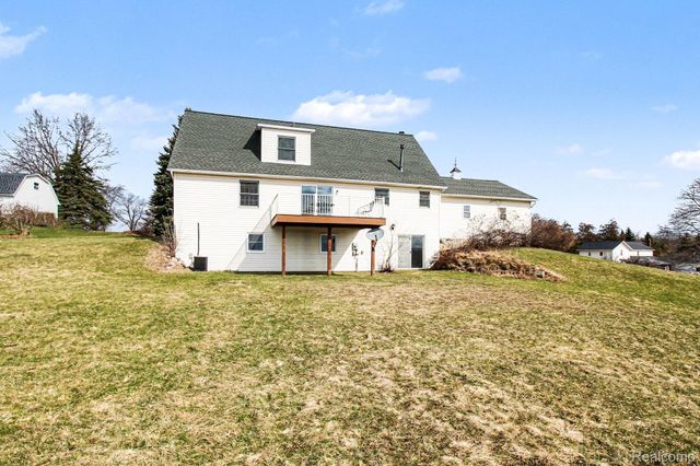 8806 Bergin Road, Hartland Township, MI 48843