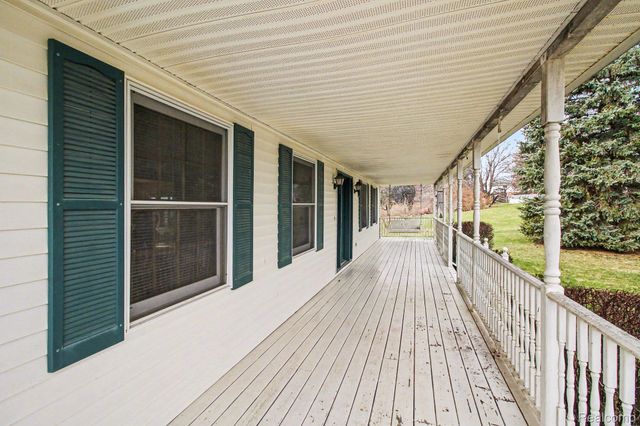 8806 Bergin Road, Hartland Township, MI 48843