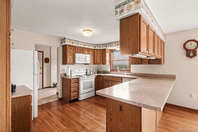 8806 Bergin Road, Hartland Township, MI 48843