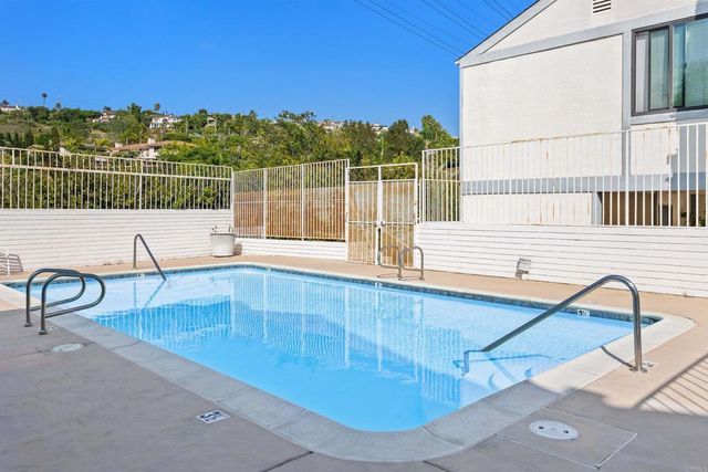 2388 Altisma Way 10 or K, Carlsbad, CA 92009