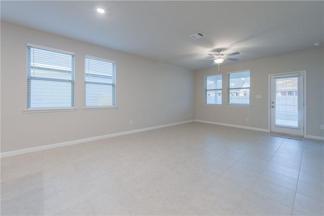 6400 Wolf Pack DR, Pflugerville, TX 78660