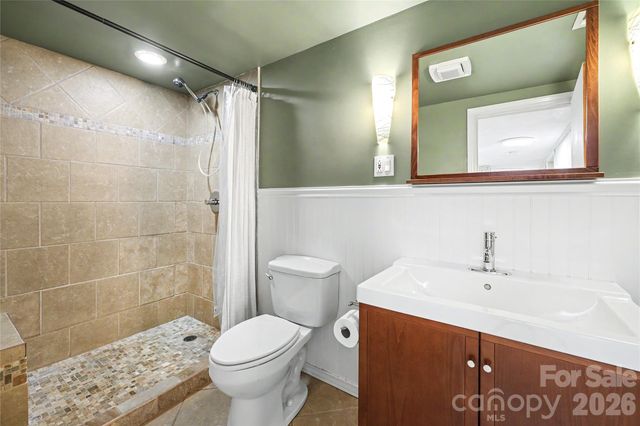 5451 Addison Drive, Charlotte, NC 28211