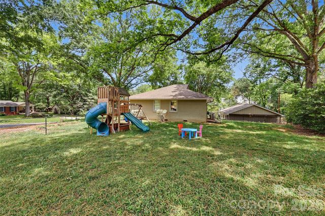 5451 Addison Drive, Charlotte, NC 28211