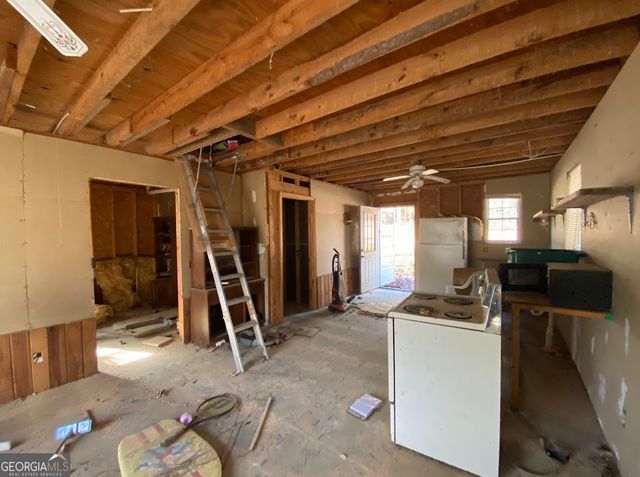 671 Lakeshore Road, Martin, GA 30557