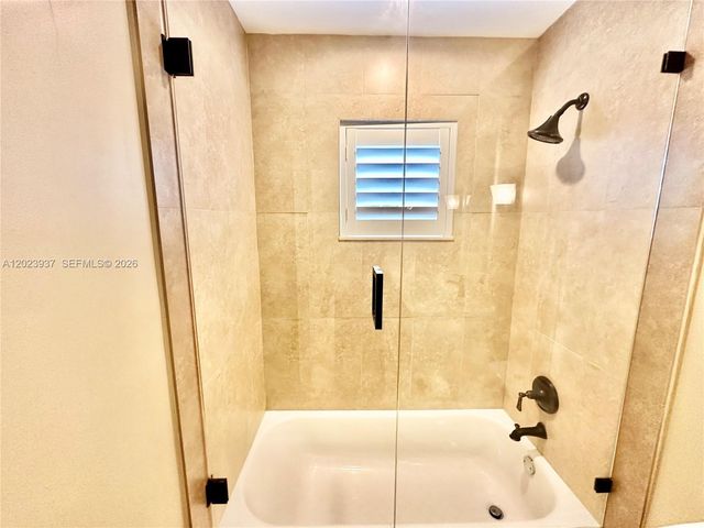953 Tanglewood Cir 953, Weston, FL 33327