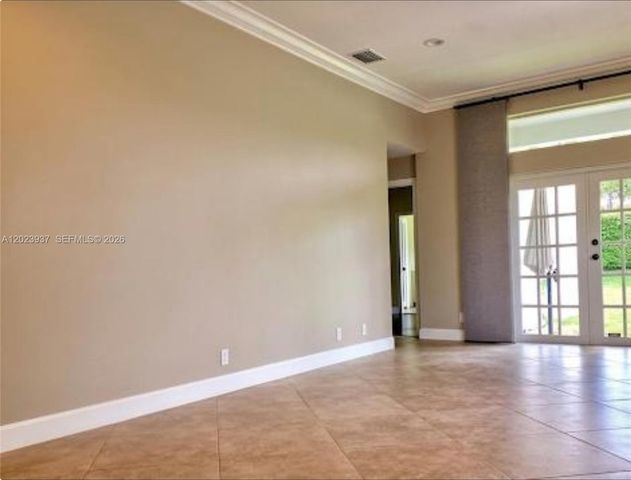 953 Tanglewood Cir 953, Weston, FL 33327