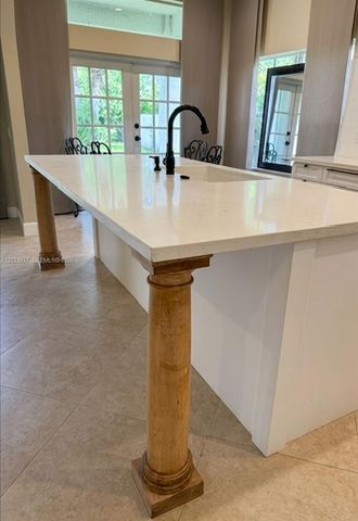 953 Tanglewood Cir 953, Weston, FL 33327