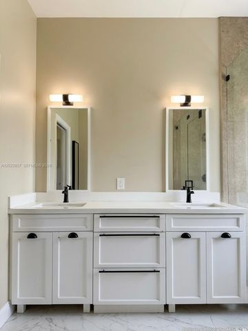 953 Tanglewood Cir 953, Weston, FL 33327