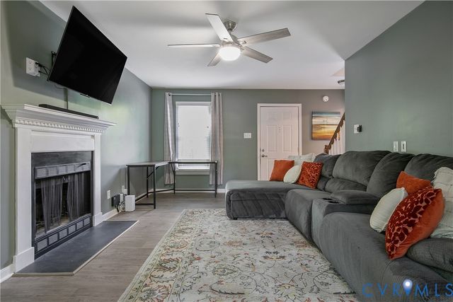 14712 Mill Spring Dr, Midlothian, VA 23112