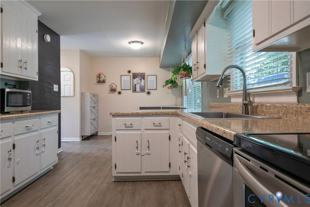 14712 Mill Spring Dr, Midlothian, VA 23112