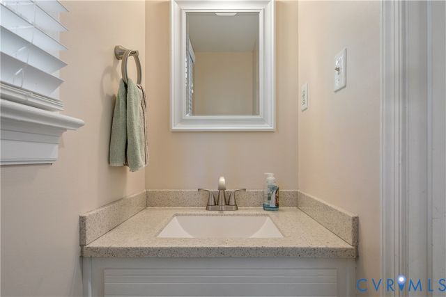 14712 Mill Spring Dr, Midlothian, VA 23112