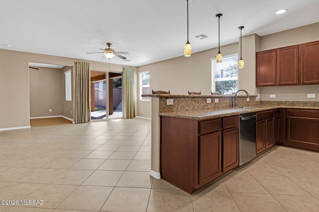 11751 W Scudamore Drive, Marana, AZ 85653