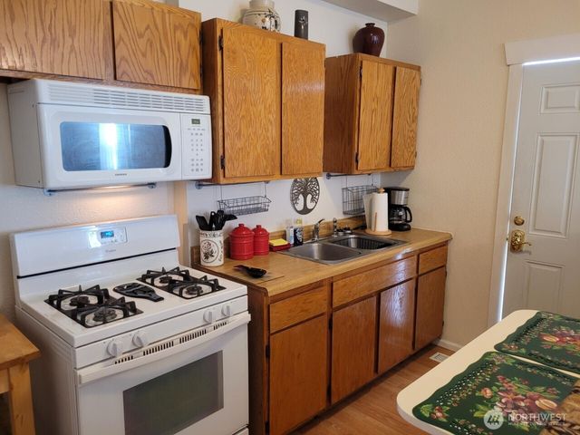 1215 Burwell Street, Bremerton, WA 98337