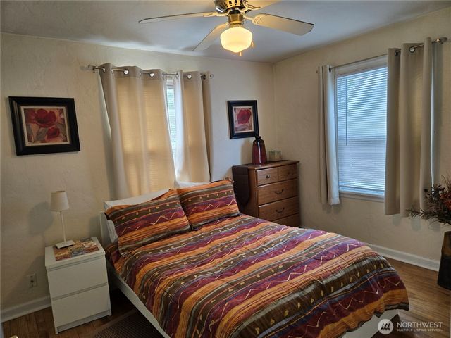 1215 Burwell Street, Bremerton, WA 98337