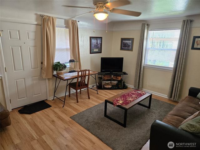 1215 Burwell Street, Bremerton, WA 98337