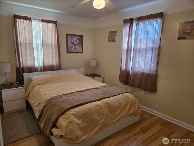1215 Burwell Street, Bremerton, WA 98337