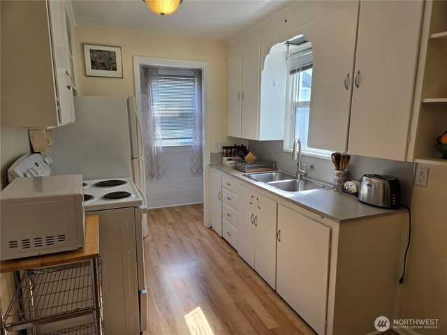 1215 Burwell Street, Bremerton, WA 98337