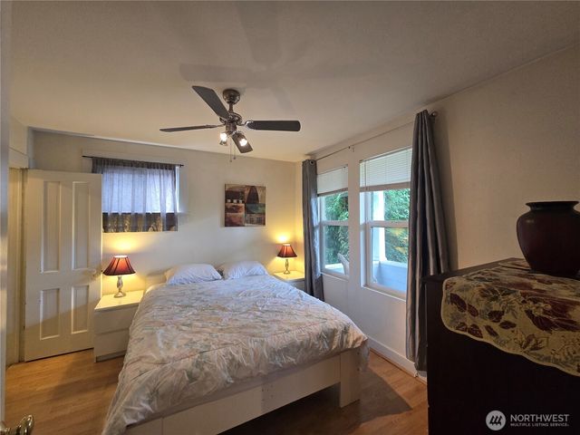 1215 Burwell Street, Bremerton, WA 98337