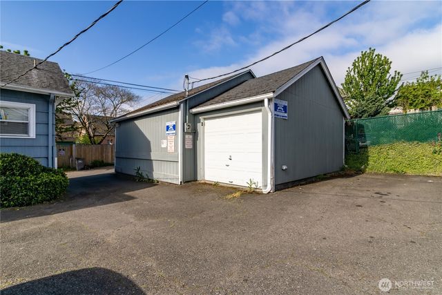 1215 Burwell Street, Bremerton, WA 98337