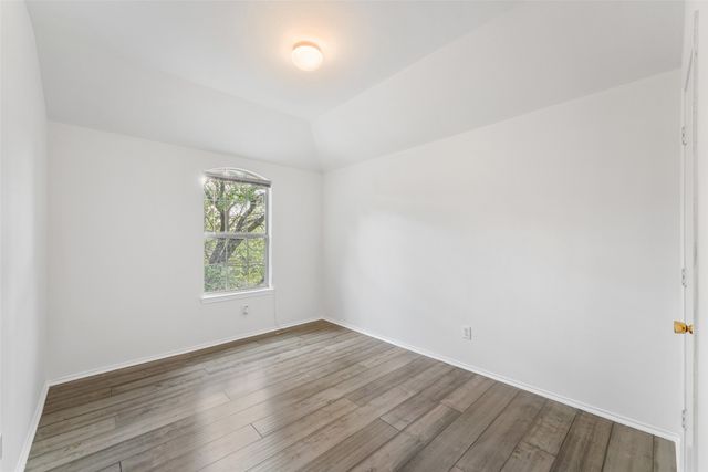 3310 Heavenly Way, Dallas, TX 75237