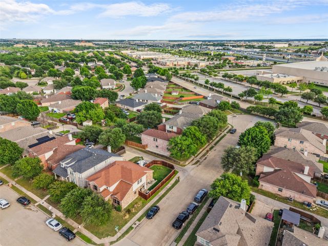 3310 Heavenly Way, Dallas, TX 75237